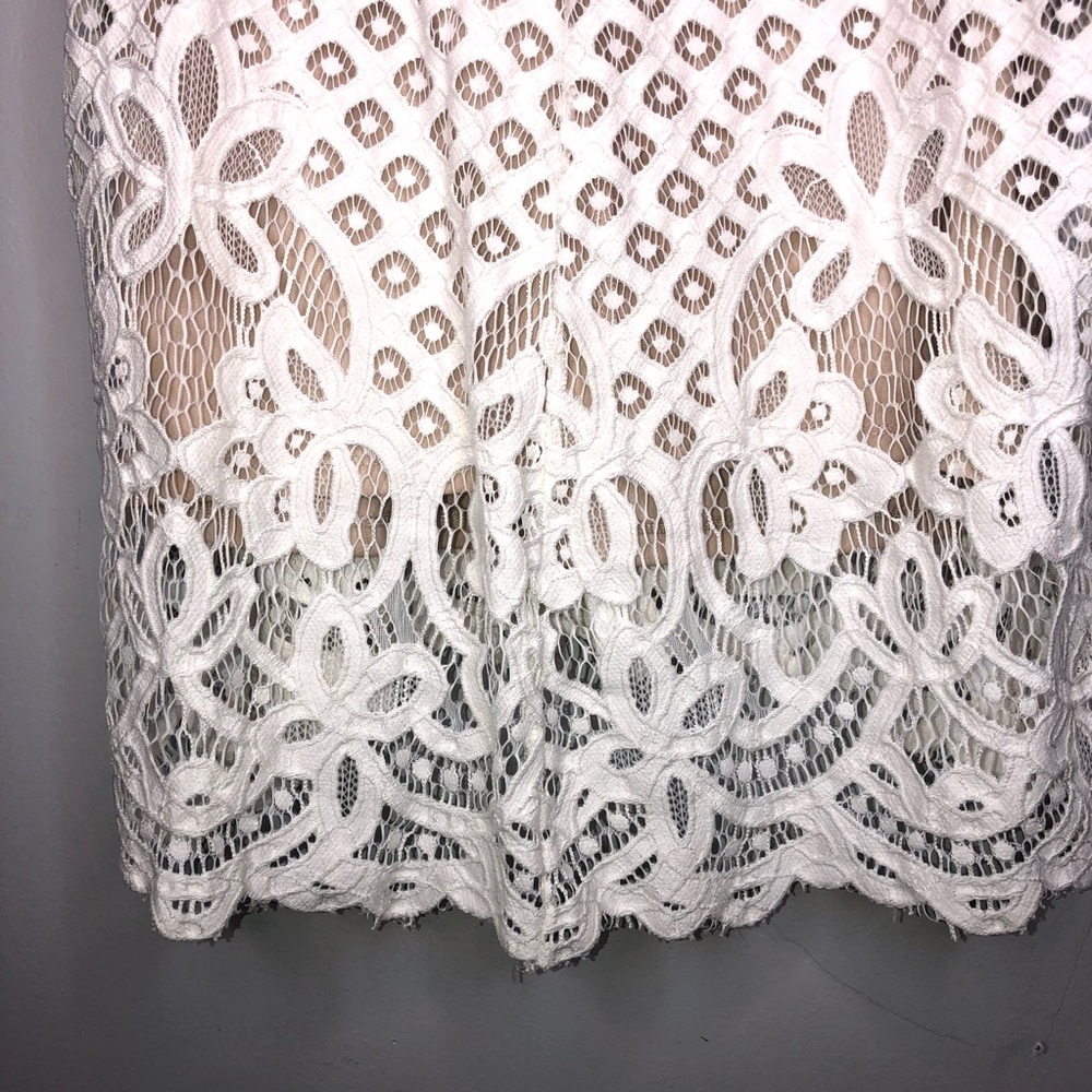 White/ Cream Lace Crop Top - Picture 6 of 7